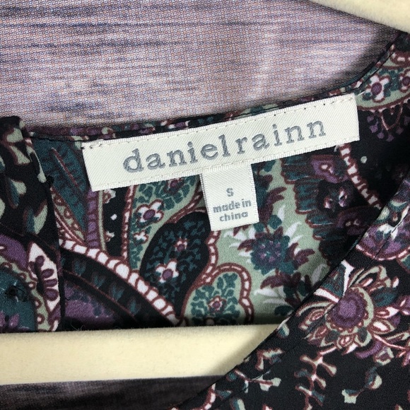 Stitchfix Daniel Rainn purple black paisley print - Picture 4 of 8